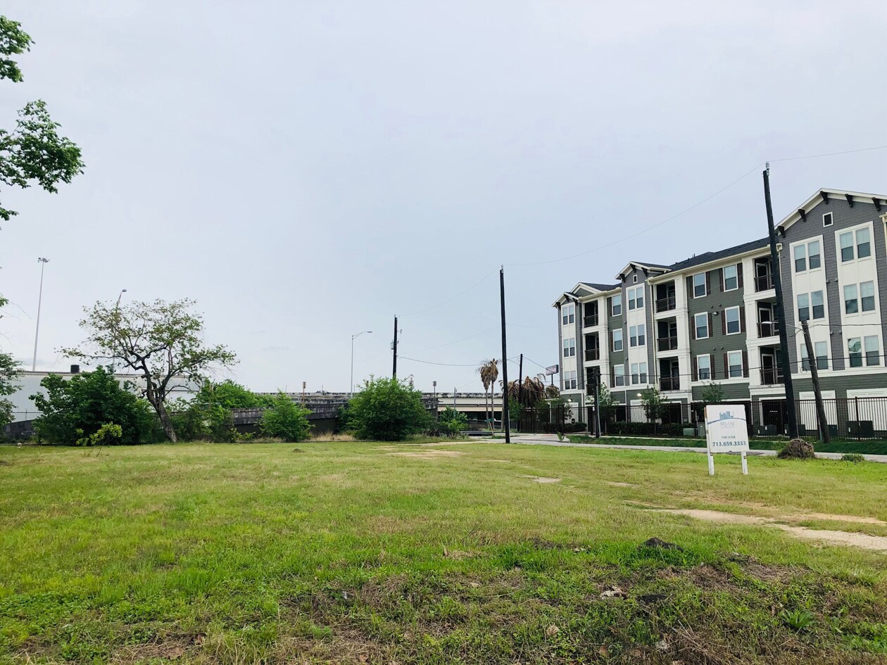 1913 Napoleon St, Houston, TX for sale Building Photo- Image 1 of 5