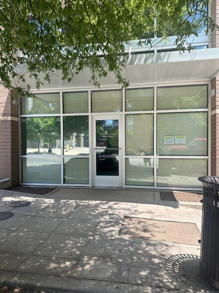 75-35 S Mcbee Ave, Greenville, SC for lease - Building Photo - Image 2 of 11