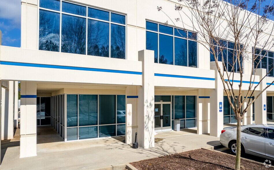 1920 Shiloh Rd NW, Kennesaw, GA à louer - Photo du bâtiment - Image 3 de 9