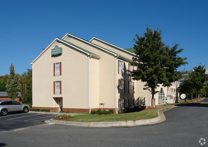 2950 Mansell Rd, Alpharetta, GA à vendre - Photo du bâtiment - Image 2 de 8