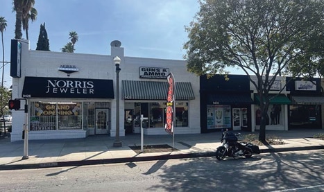 9426-9440 Magnolia Ave & Farnham Pl, Riverside, CA for lease - Building Photo - Image 2 of 4