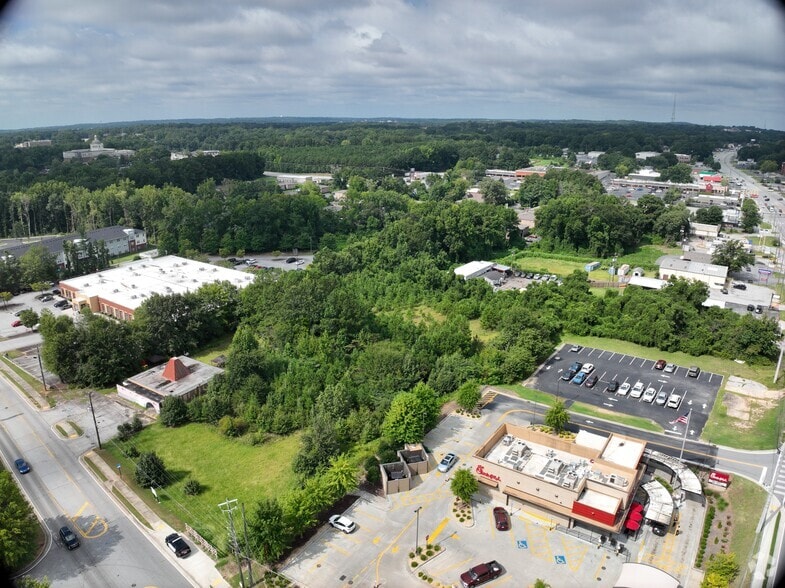 5922 Fairburn Rd, Douglasville, GA for sale - Matterport Community - Image 3 of 22