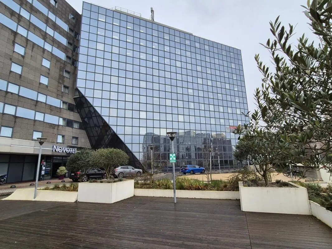 2 Rue Du Centre, Noisy-le-Grand for lease Building Photo- Image 1 of 14