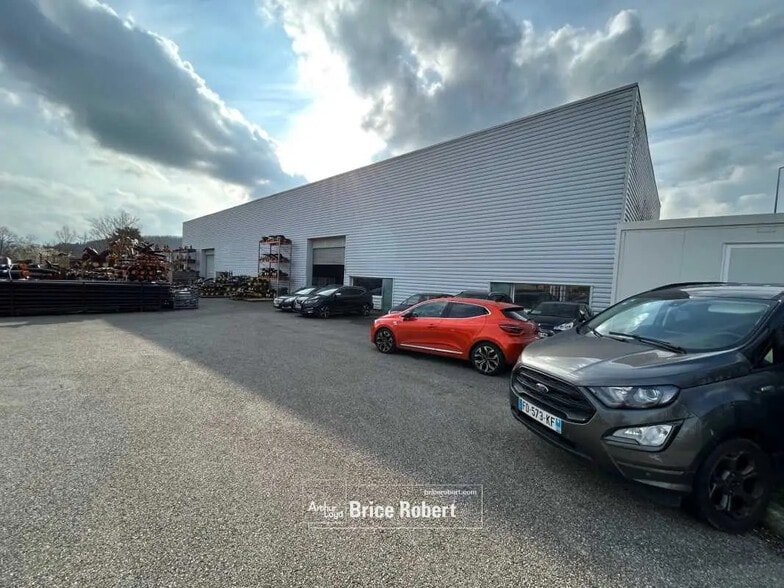 Flex dans Grigny à louer - Photo du bâtiment - Image 1 de 5