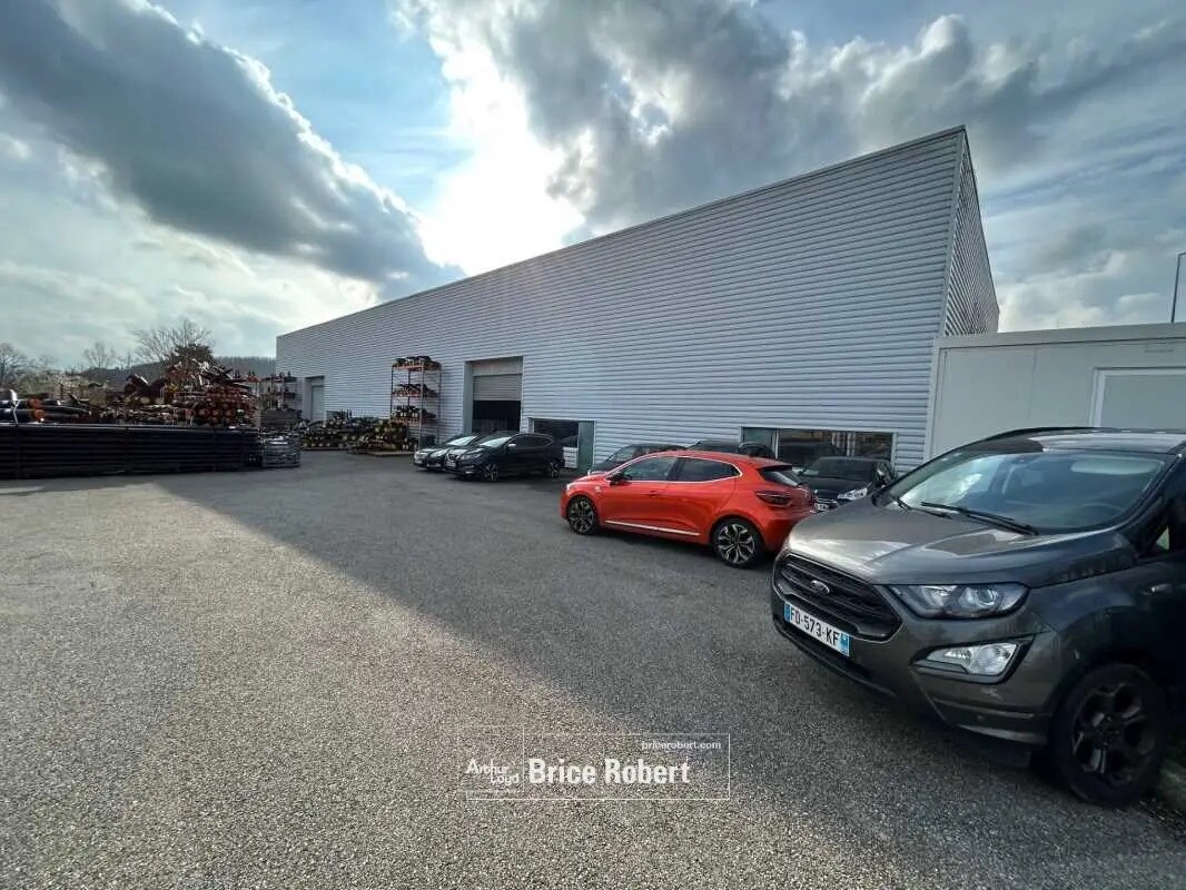 Flex dans Grigny à louer Photo du bâtiment- Image 1 de 6