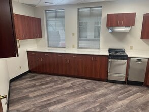 101 W Ironwood Dr, Coeur d'Alene, ID for lease Interior Photo- Image 1 of 12