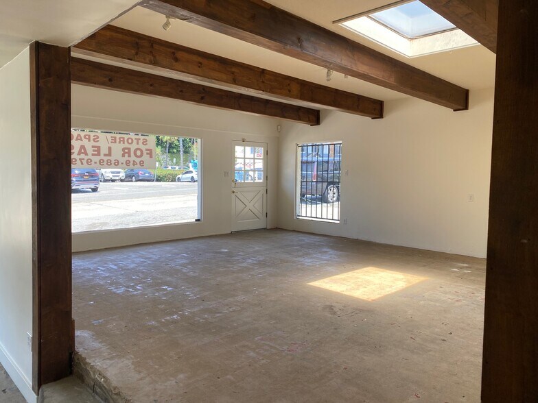 314-322 N Old Newport Blvd, Newport Beach, CA à louer - Photo du bâtiment - Image 3 de 6