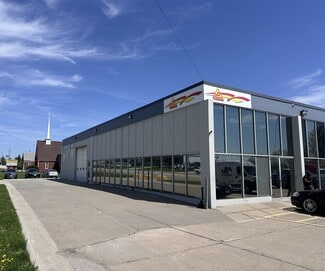 Plus de détails pour 5325 NE 14th St, Des Moines, IA - Local d'activités à louer