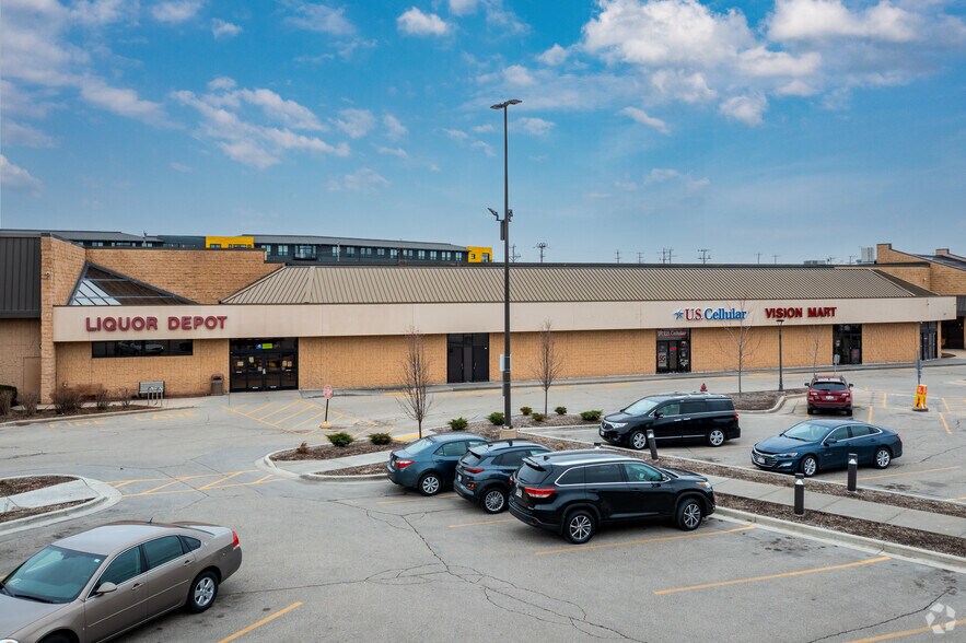6731-6765 W Greenfield Ave, Milwaukee, WI à louer - Photo du bâtiment - Image 2 de 9