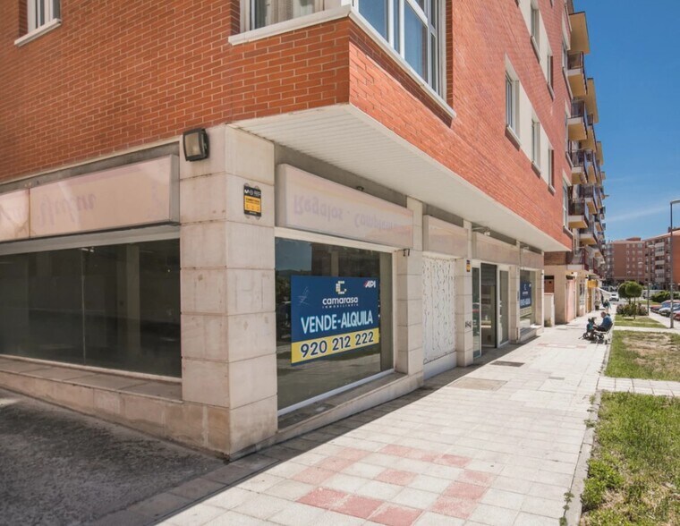Calle Agustín Rodríguez Sahagún, 5, Ávila, Ávila à vendre - Photo du bâtiment - Image 2 de 7