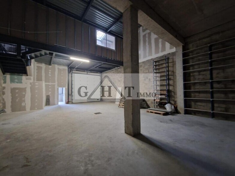 Industrial in Montfermeil for lease - Interior Photo - Image 2 of 6