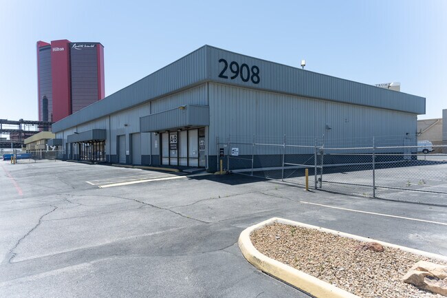 Plus de détails pour 2908 S Highland Dr, Las Vegas, NV - Local d'activités, Industriel à louer