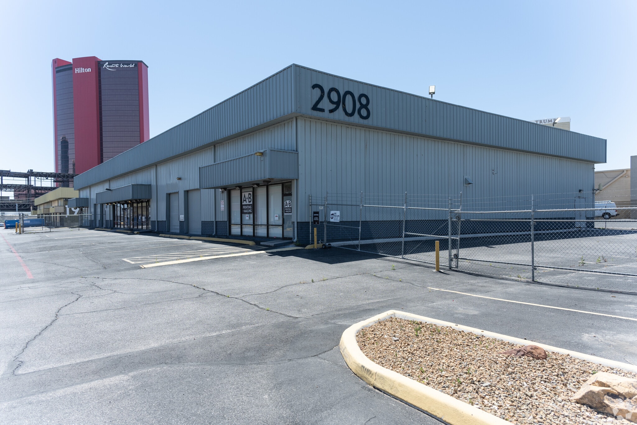 2908 S Highland Dr, Las Vegas, NV for lease Primary Photo- Image 1 of 37