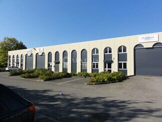 Plus de détails pour Local d'activités à louer