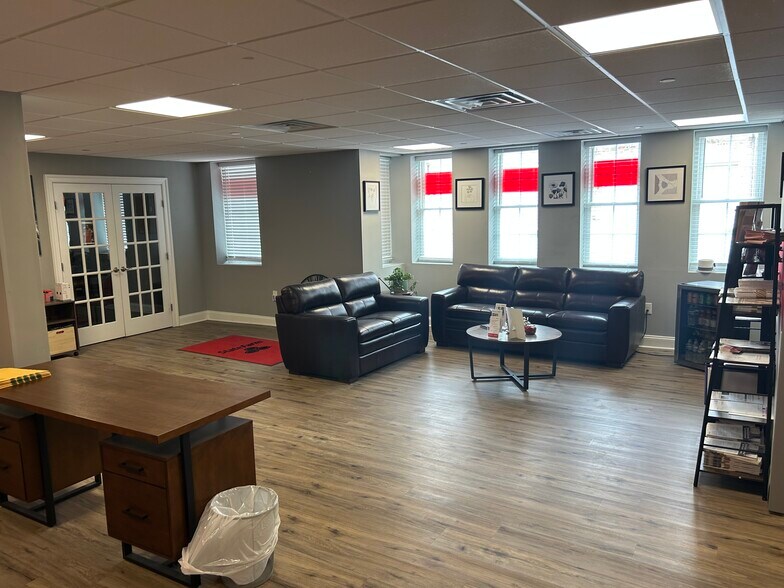 433 Lancaster Ave, Malvern, PA à louer - Photo intérieure - Image 2 de 18