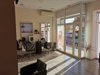 Plus de détails pour Multi-résidentiel à vendre