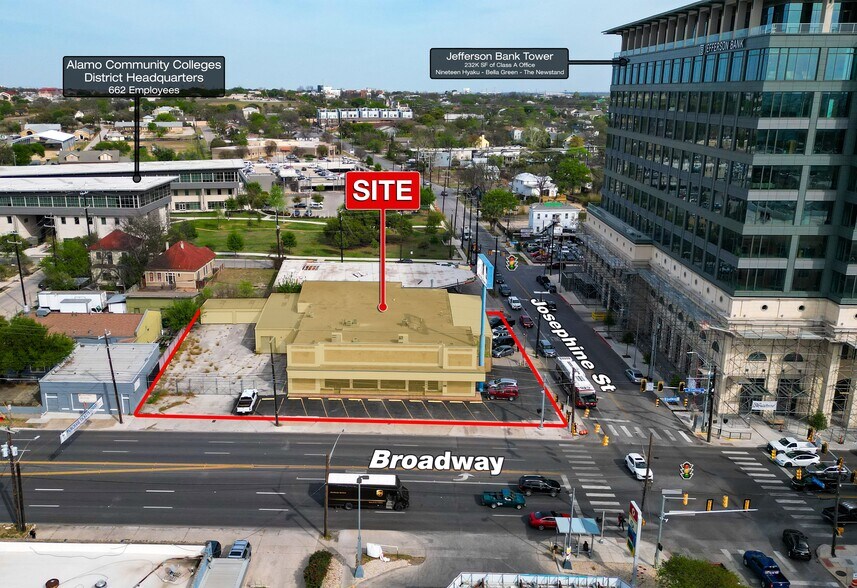 2000 Broadway St, San Antonio, TX for lease - Building Photo - Image 2 of 4