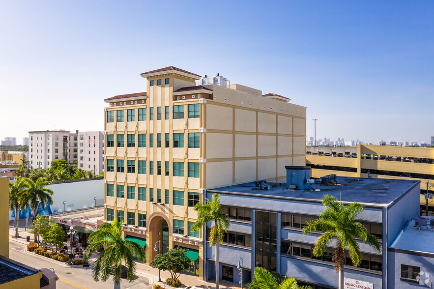 1930 Harrison St, Hollywood, FL à louer - Photo du bâtiment - Image 2 de 4