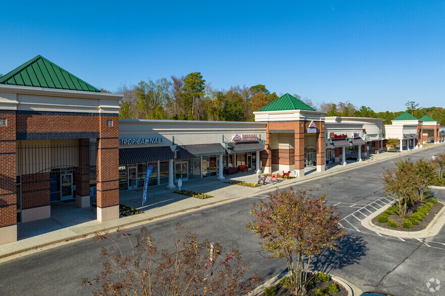 2240-2316 John Rolfe Pky, Richmond, VA à louer - Photo du bâtiment - Image 3 de 6