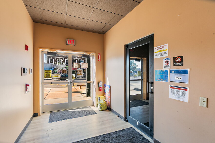 425 W State St, Sycamore, IL for sale - Building Photo - Image 3 of 25