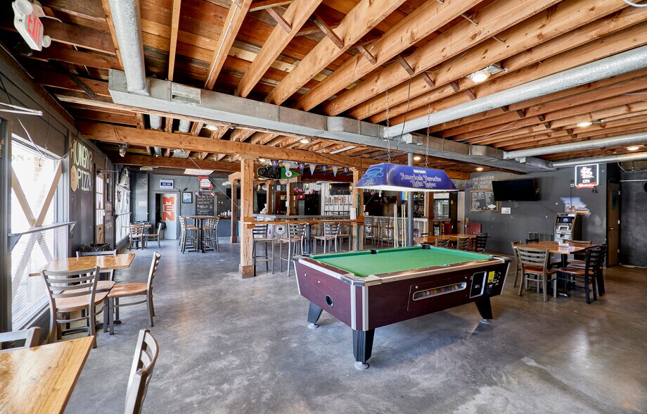 113 W 5th St, Hermann, MO à vendre - Photo du bâtiment - Image 1 de 19