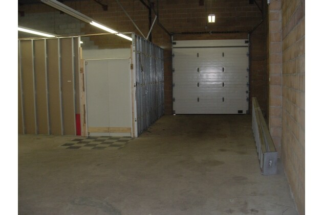 109 Ottawa St, Kitchener, ON à louer - Photo du bâtiment - Image 3 de 5