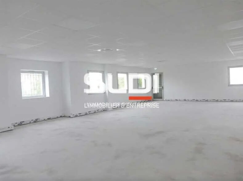 Bureau dans Saint-Priest à louer - Photo intérieure - Image 2 de 9