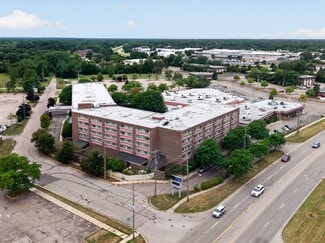 More details for 6820 S Cedar St, Lansing, MI - Hospitality for Sale