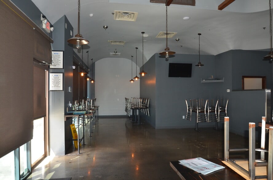 700 Durham Dr, Houston, TX for lease - Interior Photo - Image 2 of 10