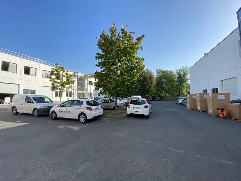 112 Quai De Bezons, Argenteuil à louer - Photo du bâtiment - Image 2 de 4