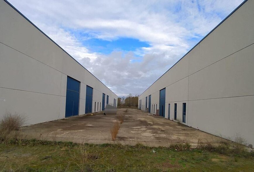 Industrial in Babilafuente for sale - Building Photo - Image 3 of 16
