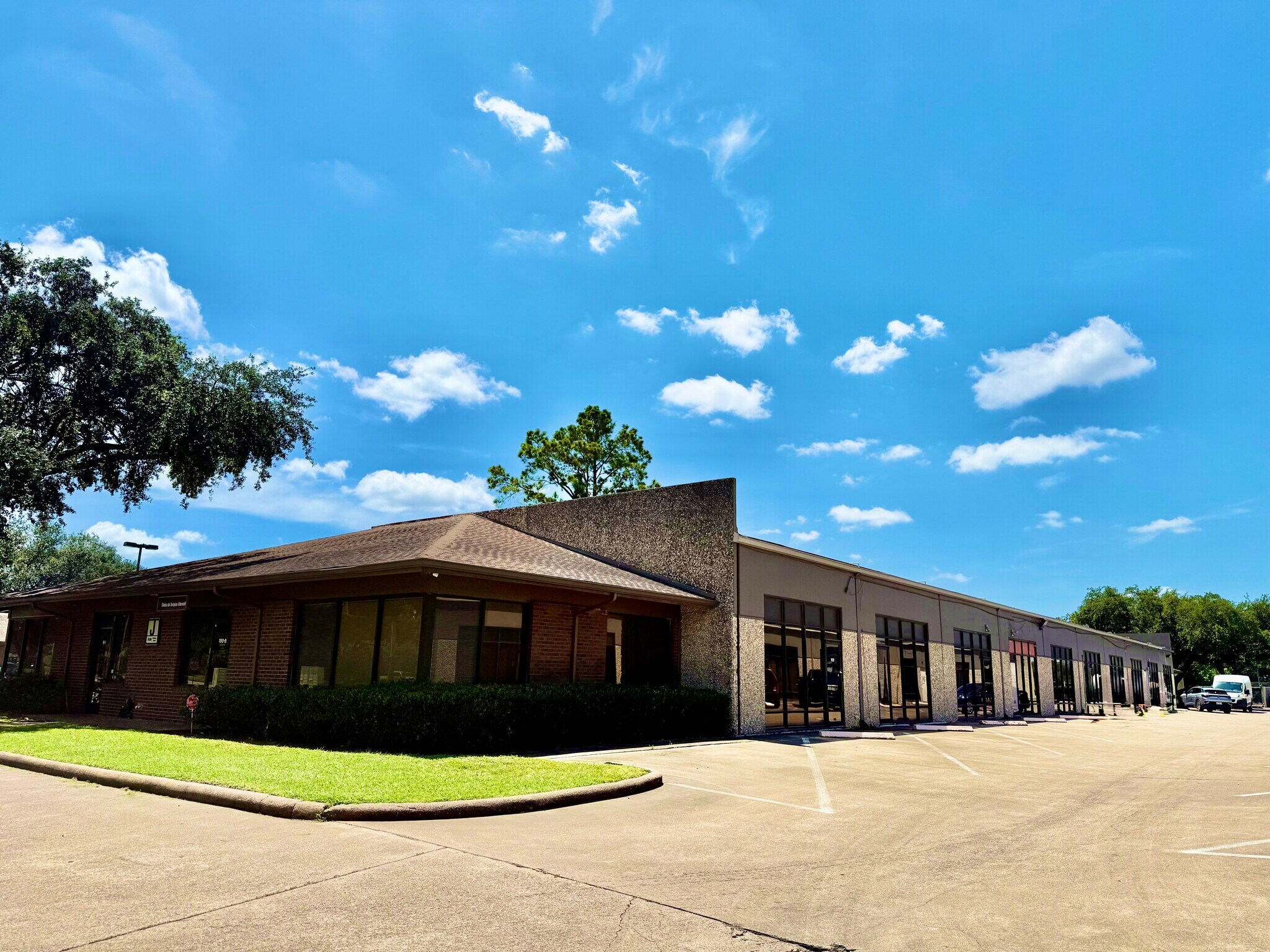 7135 W Tidwell Rd, Houston, TX à louer Photo principale- Image 1 de 12