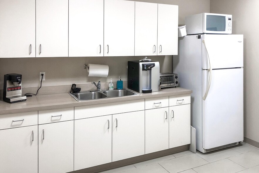 1009 Maitland Center Commons Blvd, Maitland, FL for lease - Building Photo - Image 3 of 9