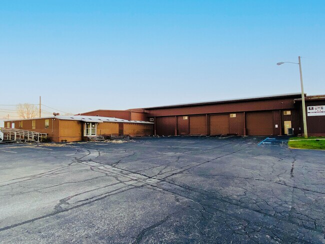 More details for 2717 W Ferguson Rd, Fort Wayne, IN - Industrial for Sale