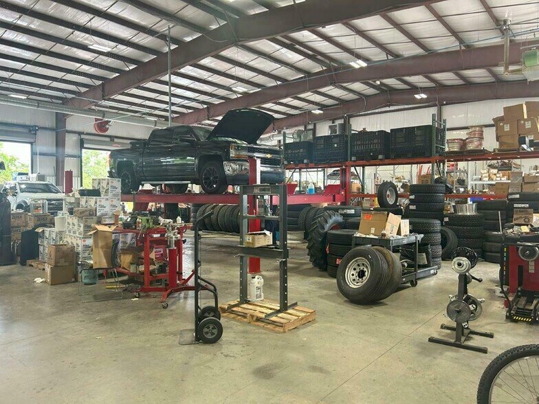 3 Hoop Dr, Walton, KY à vendre - Photo du bâtiment - Image 3 de 34