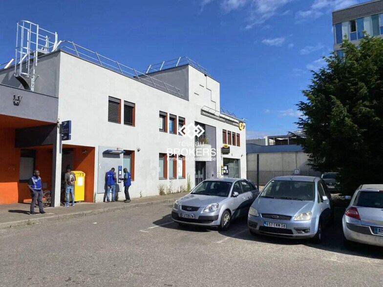 Bureau dans Grenoble à louer - Photo du bâtiment - Image 1 de 17