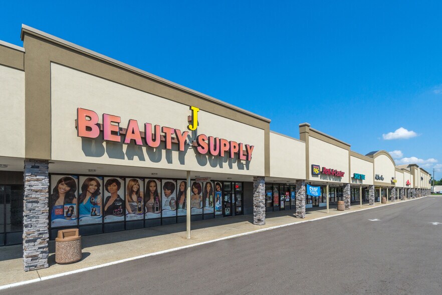 25351-25495 Grand River Ave, Redford, MI à louer - Photo du bâtiment - Image 3 de 26