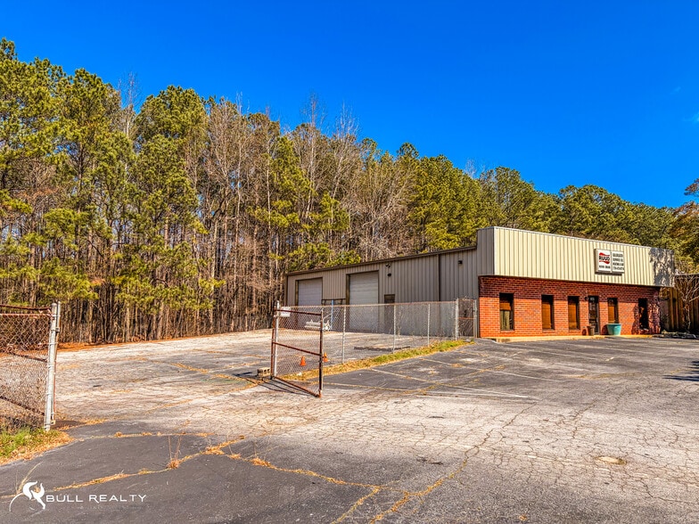 1512 Commercial Ct, Jonesboro, GA for lease - Building Photo - Image 2 of 13