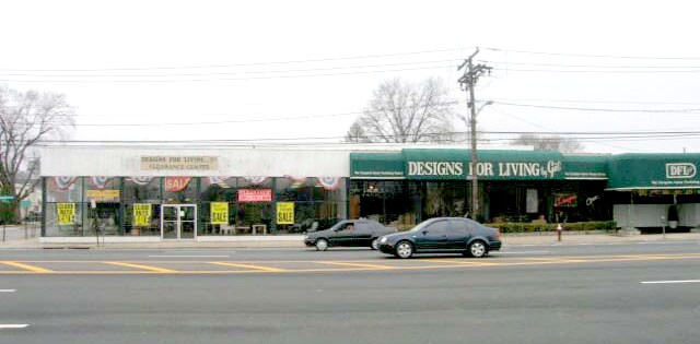 435-437 Old Country Rd, Westbury, NY à louer - Photo du bâtiment - Image 2 de 9