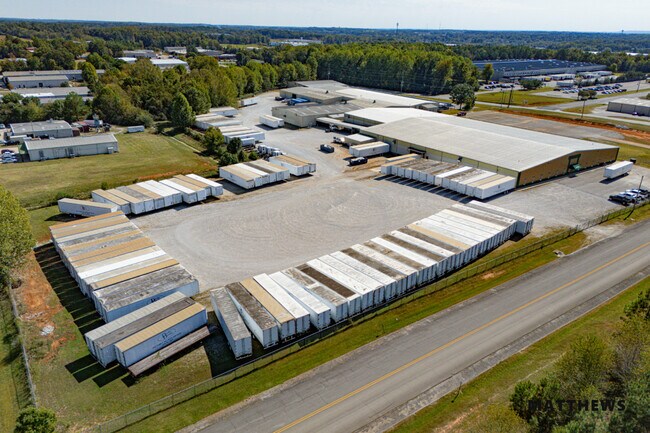 Plus de détails pour 3110 Kendall Dr, Florence, AL - Flex à vendre