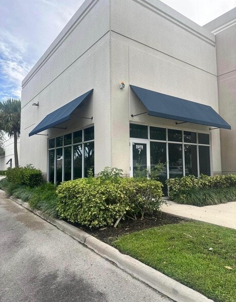 2400 W Sample Rd, Pompano Beach, FL for sale - Building Photo - Image 2 of 162