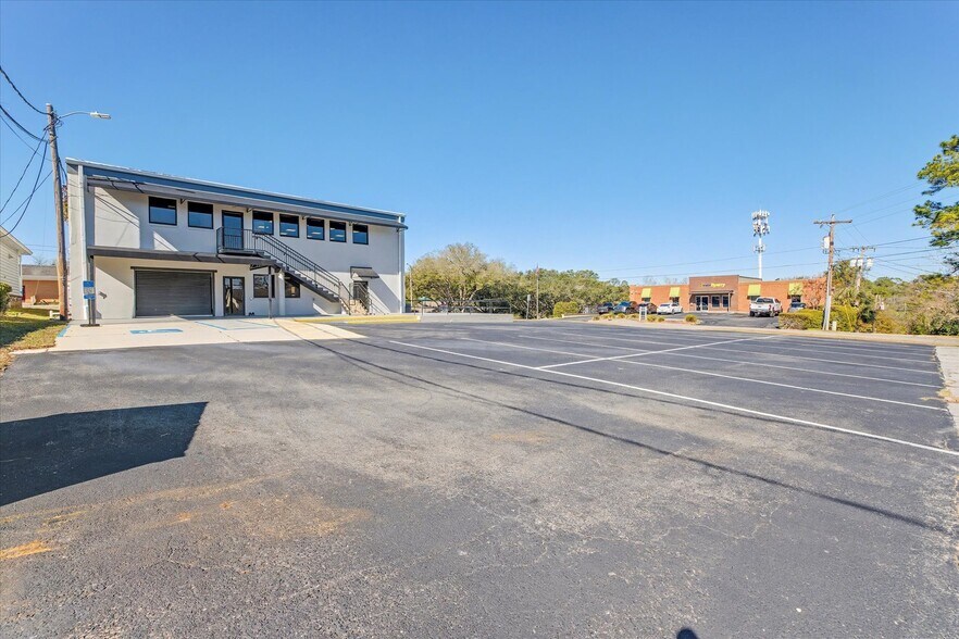 369 Office Plaza Dr, Tallahassee, FL à louer - Photo du bâtiment - Image 2 de 55