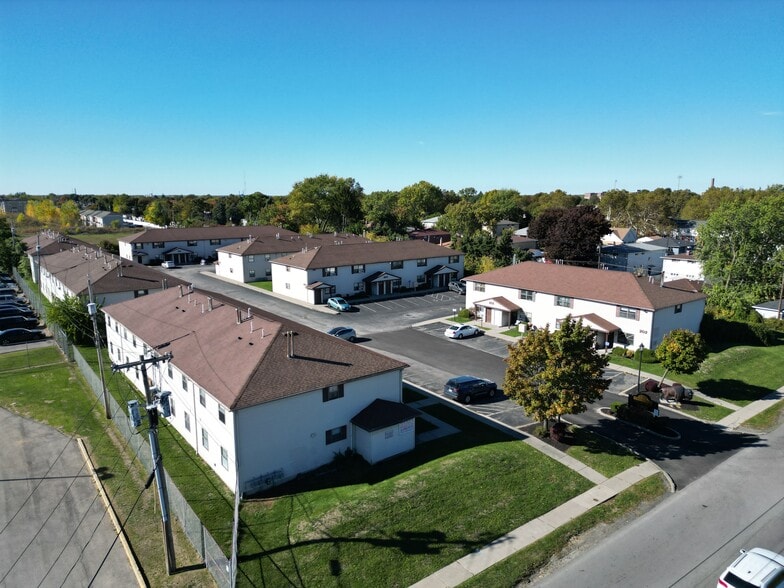 190 Manhattan Ave, Buffalo, NY for sale - Building Photo - Image 2 of 29