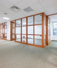 439-443 Spadina Rd, Toronto, ON for lease Interior Photo- Image 2 of 18