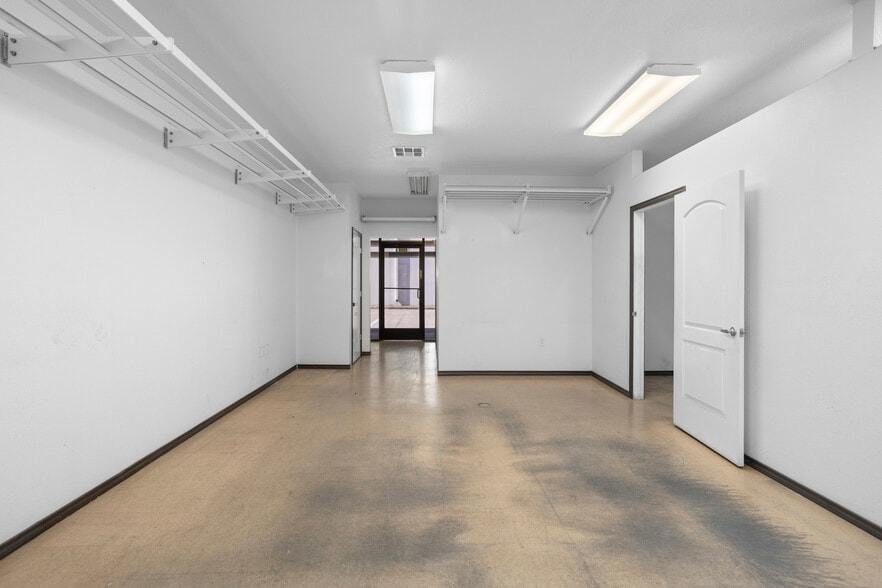 6715 Corporation Pky, Fort Worth, TX for lease - Interior Photo - Image 3 of 8