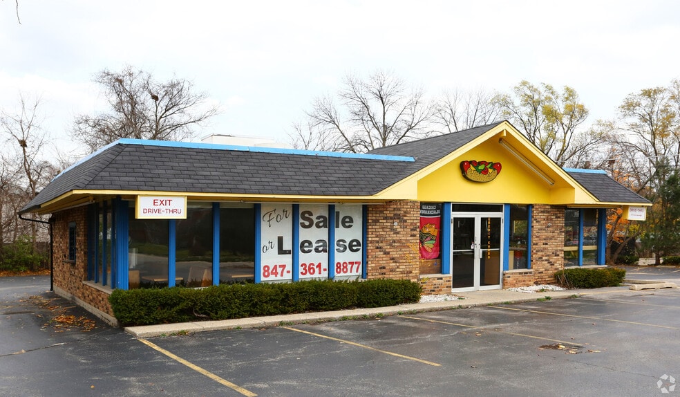 1124 N Milwaukee Ave, Libertyville, IL à louer - Photo du bâtiment - Image 2 de 17