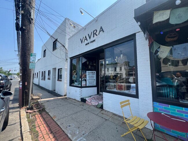 Plus de détails pour 188 New York Ave, Huntington, NY - Commerce de détail à louer