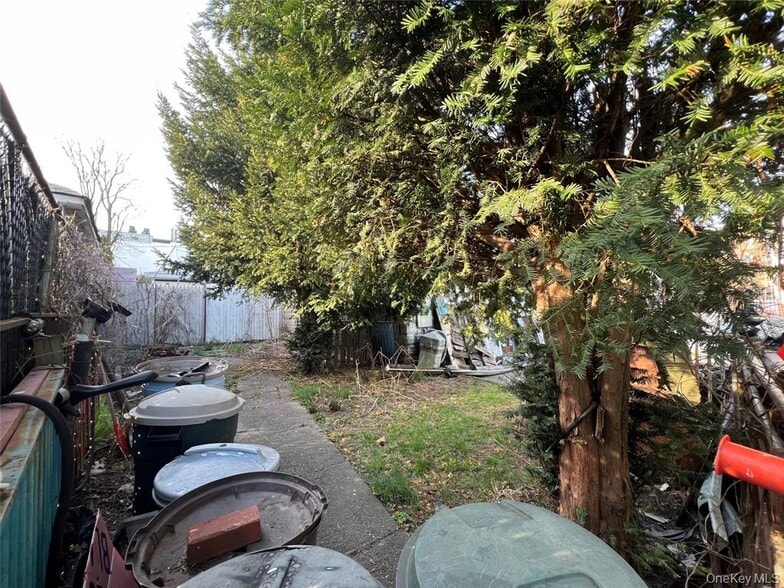 111-09 34th Ave, Corona, NY for sale - Building Photo - Image 3 of 3