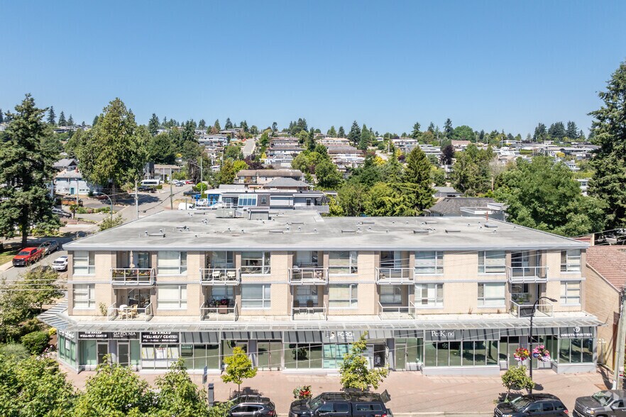 15777 Marine Dr, White Rock, BC à louer - Photo du bâtiment - Image 2 de 3