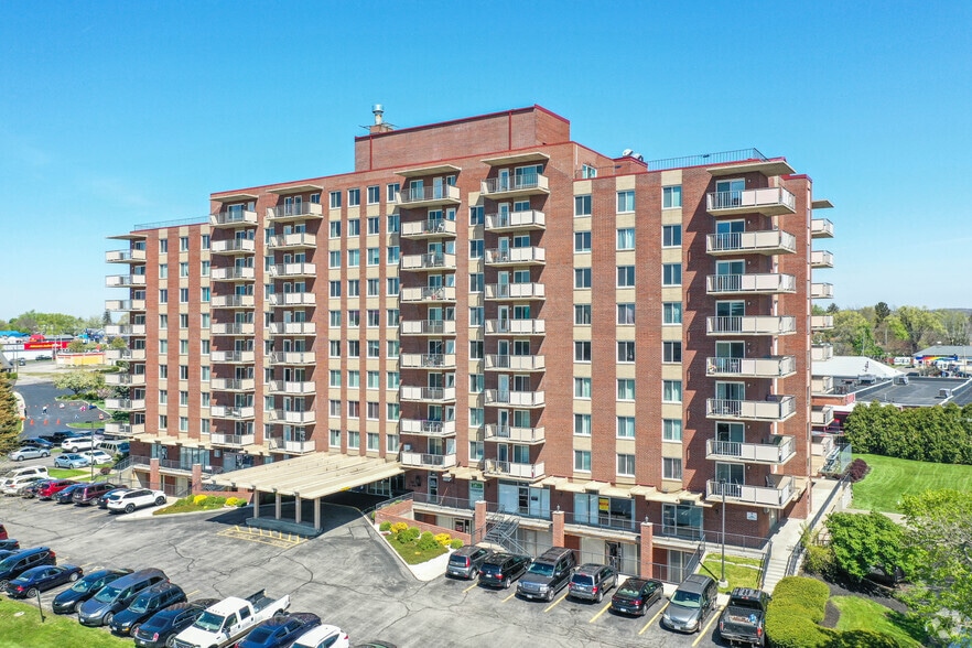 2100 E High St, Springfield, OH for lease - Primary Photo - Image 1 of 30